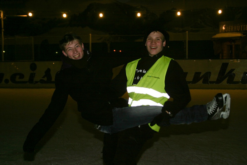 Eisbahn_Lankwitz_20100131_191026_5301.jpg