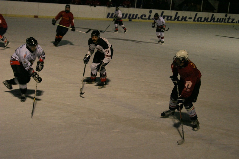 Eishockeyturnier 20100312-215215 7809 - Eishockeyturnier_20100312-215215_7809.jpg Eishockeyturnier_20100312-215215_7809.jpg
