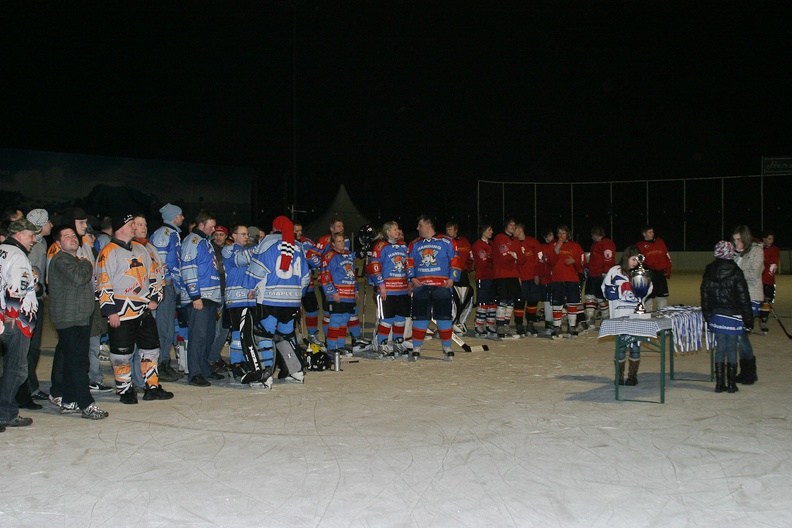 Eishockeyturnier 20100313-000220 8063 - Eishockeyturnier_20100313-000220_8063.jpg Eishockeyturnier_20100313-000220_8063.jpg