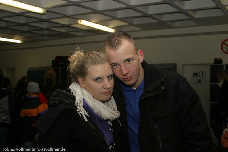 Eisbahn Lankwitz 20100116 201124 Eisbahn, Lankwitz, Stammies 4968 - Eisbahn_Lankwitz_20100116_201124_Eisbahn_Lankwitz_Stammies_4968.jpg Eisbahn_Lankwitz_20100116_201124_Eisbahn_Lankwitz_Stammies_4968.jpg