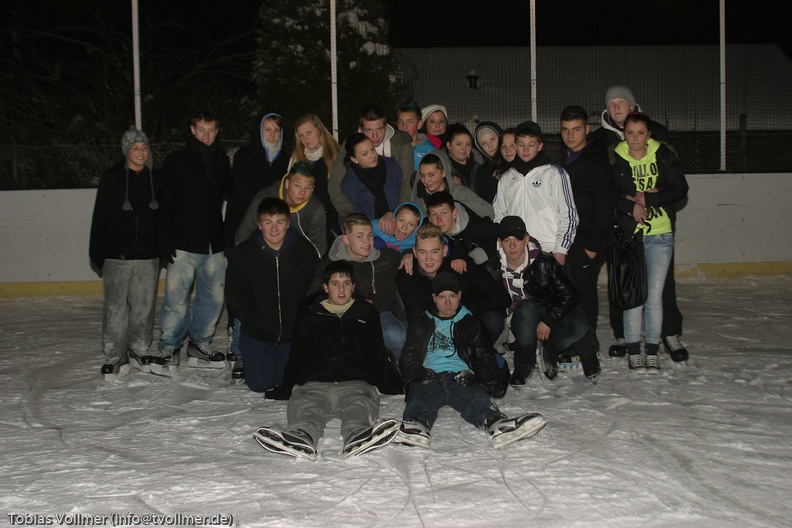 Eisbahn_Lankwitz_20100117_192205_Eisbahn_Lankwitz_Stammies_5001.jpg