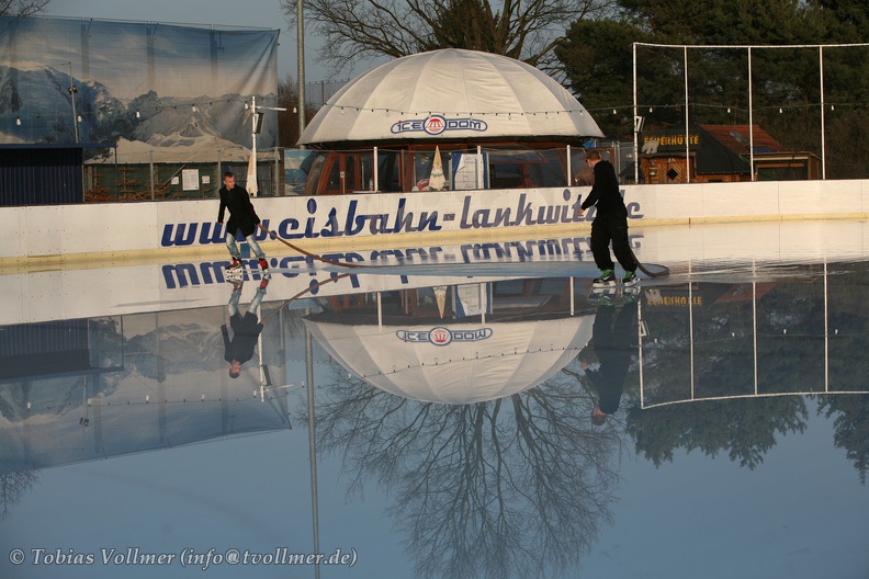 Eisbahn_Lakwitz-20120316-17_48_47_5619.jpg