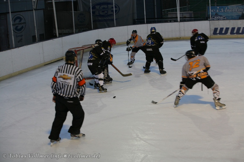 Eisbahn_Lakwitz-20120316-19_21_48_5758.jpg