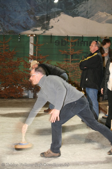 Eisbahn Lakwitz-20120316-20 26 25 5822 - Eisbahn_Lakwitz-20120316-20_26_25_5822.jpg Eisbahn_Lakwitz-20120316-20_26_25_5822.jpg