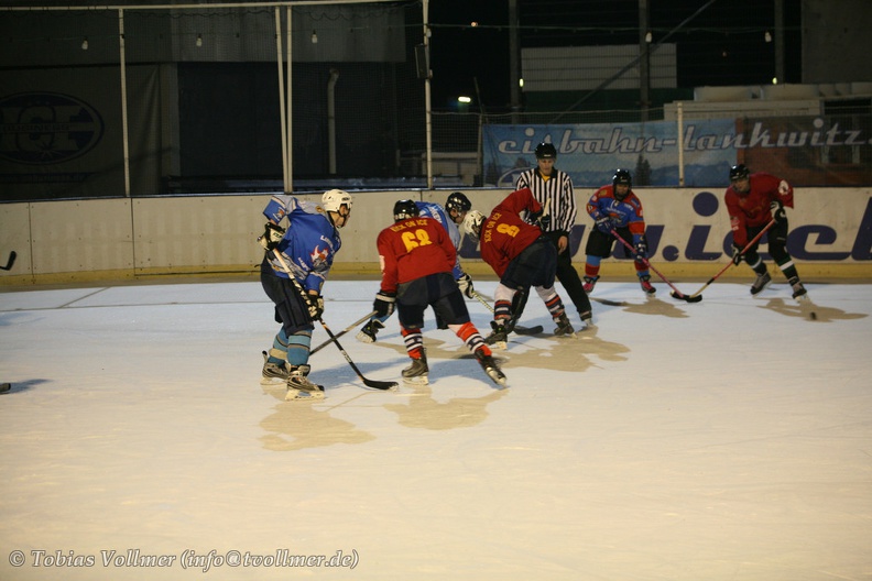 Eisbahn_Lakwitz-20120317-00_35_11_6270.jpg