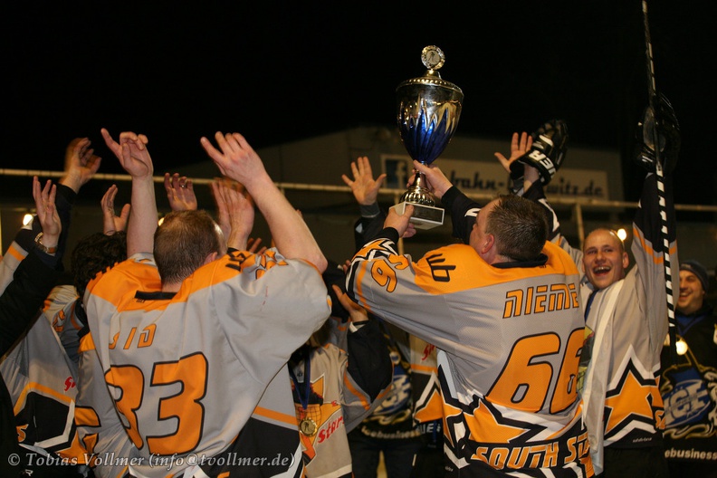 Eisbahn Lakwitz-20120317-02 16 06 6606 - Eisbahn_Lakwitz-20120317-02_16_06_6606.jpg Eisbahn_Lakwitz-20120317-02_16_06_6606.jpg
