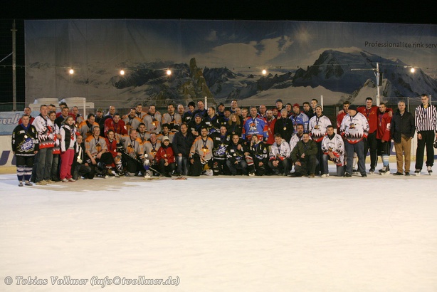 Eisbahn Lakwitz-20120317-02 19 55 6656