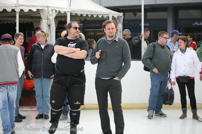 Eisbahn Lakwitz-20120318-16 09 33 7061 - Eisbahn_Lakwitz-20120318-16_09_33_7061.jpg Eisbahn_Lakwitz-20120318-16_09_33_7061.jpg