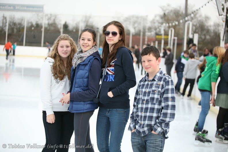 Eisbahn_Lakwitz-20120318-16_12_48_7109.jpg