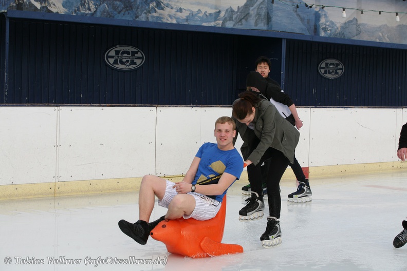 Eisbahn_Lakwitz-20120318-16_24_11_7160.jpg