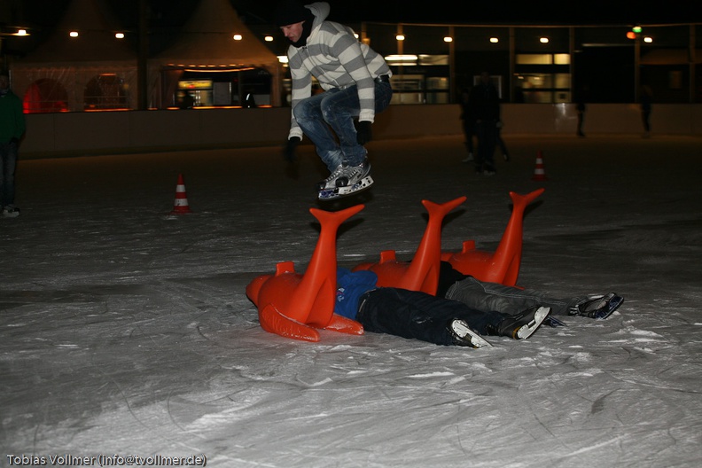 Eisbahn_Lankwitz-20120204-22_21_30_5319.jpg