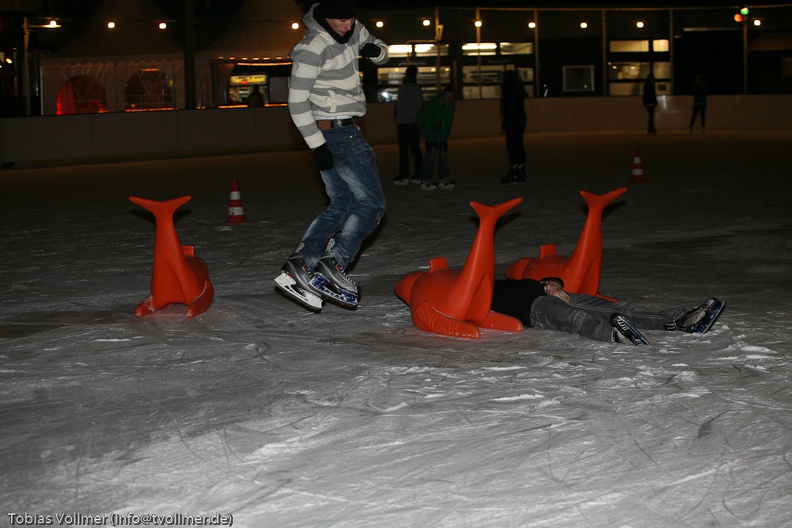Eisbahn Lankwitz-20120204-22 22 14 5322 - Eisbahn_Lankwitz-20120204-22_22_14_5322.jpg Eisbahn_Lankwitz-20120204-22_22_14_5322.jpg