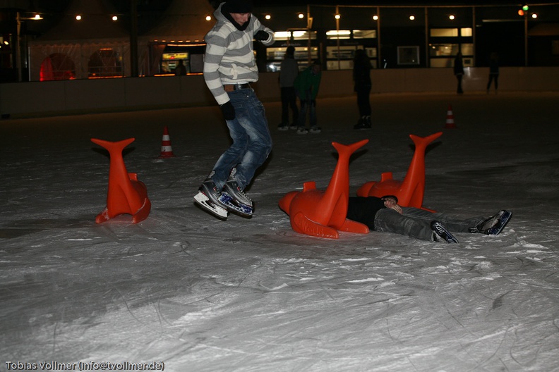 Eisbahn_Lankwitz-20120204-22_22_14_5322.jpg