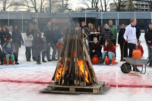 Eisbahn Abschluss-20130407-16 30 30 8166