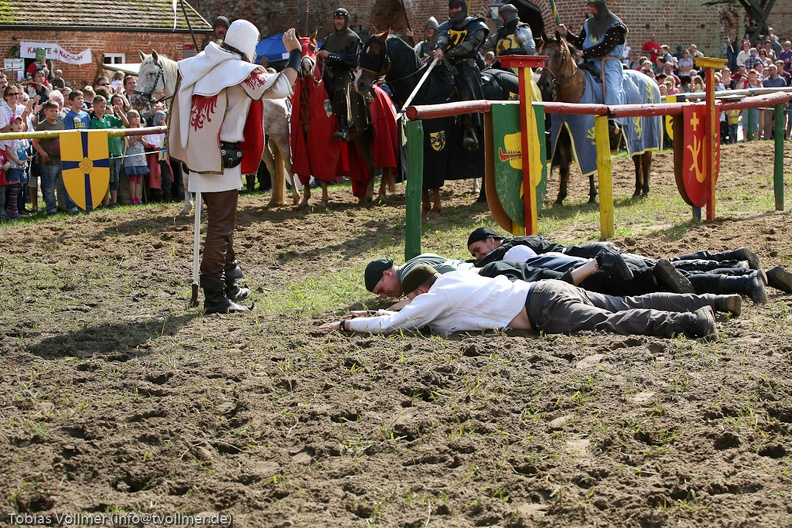 Burgfest Stargard 20110813-155755-1688 - Burgfest_Stargard_20110813-155755-1688.jpg Burgfest_Stargard_20110813-155755-1688.jpg