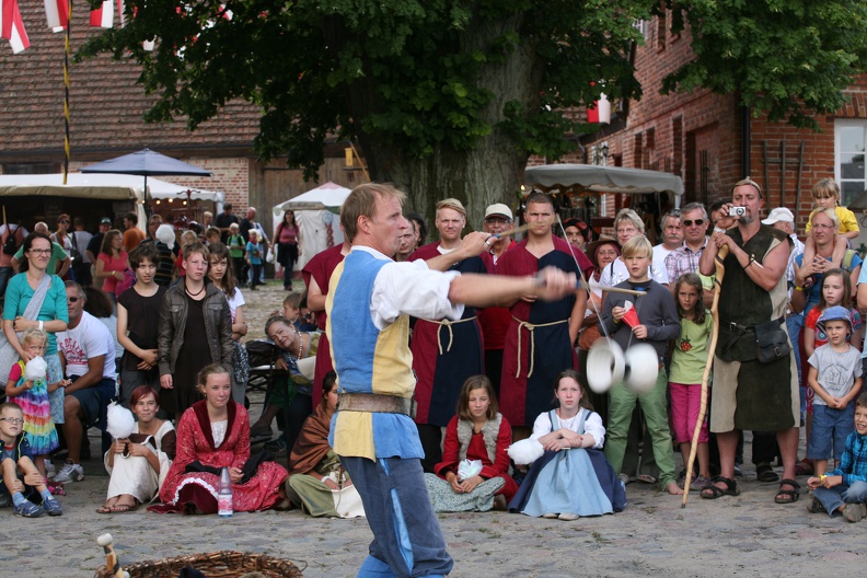 Burg-Stargard 20130811-131924 7904 - Burg-Stargard_20130811-131924_7904.jpg Burg-Stargard_20130811-131924_7904.jpg