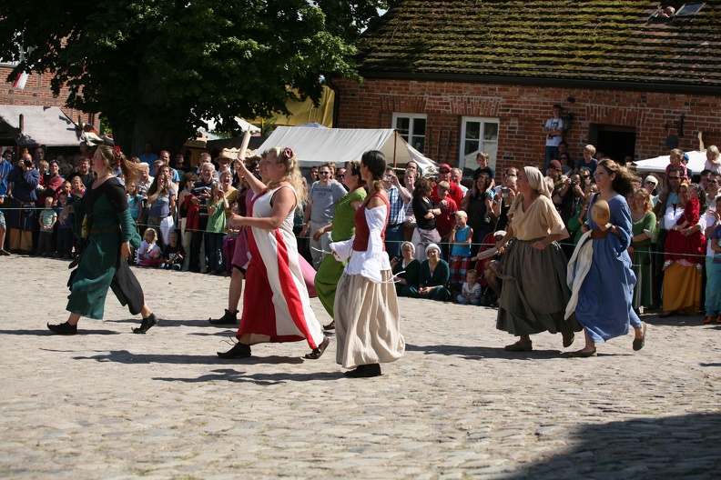 Burg-Stargard_20130811-140930_8043.jpg