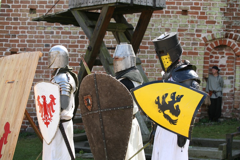 Burg-Stargard 20130811-141523 8105 - Burg-Stargard_20130811-141523_8105.jpg Burg-Stargard_20130811-141523_8105.jpg