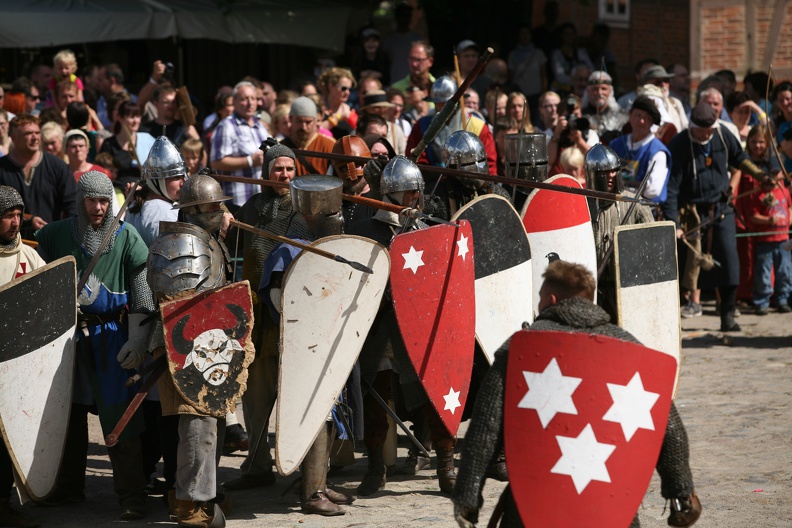 Burg-Stargard 20130811-141549 8110 - Burg-Stargard_20130811-141549_8110.jpg Burg-Stargard_20130811-141549_8110.jpg