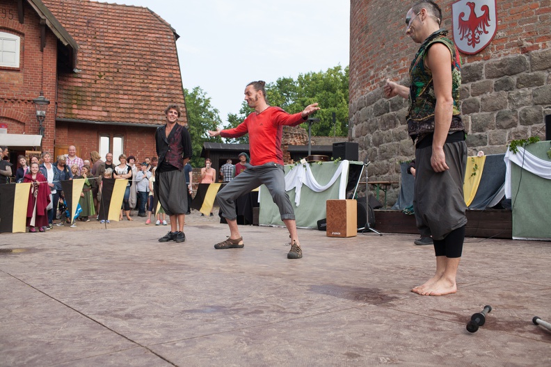Burgfest Stargard 20150808-191359 5485 - Burgfest_Stargard_20150808-191359_5485.jpg Burgfest_Stargard_20150808-191359_5485.jpg