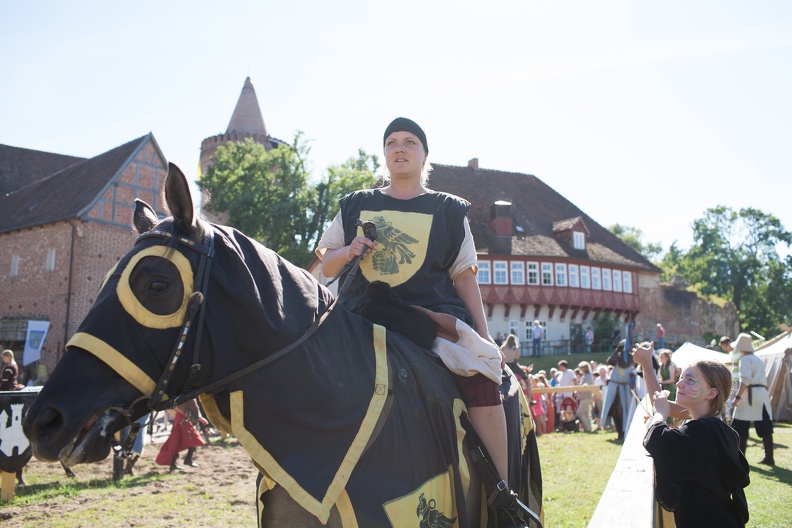 Burgfest Stargard 20150809-161239 6772 - Burgfest_Stargard_20150809-161239_6772.jpg Burgfest_Stargard_20150809-161239_6772.jpg